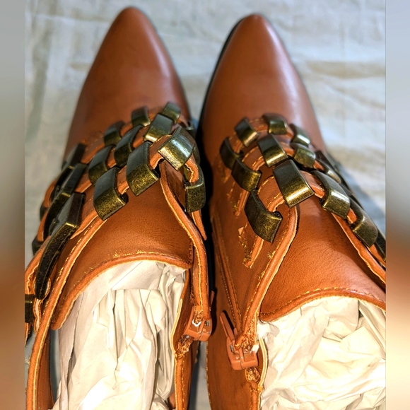 Sacred Heart Sargeant 3 Buckle Women's Booties - Picture 6 of 13